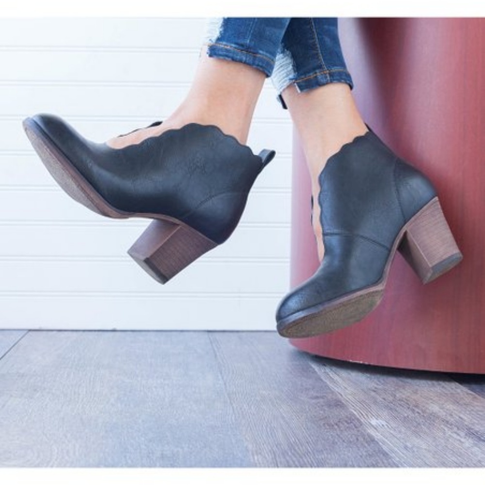 LAST RESTOCK Black V-Ankle Bootie - Picture 4 of 7